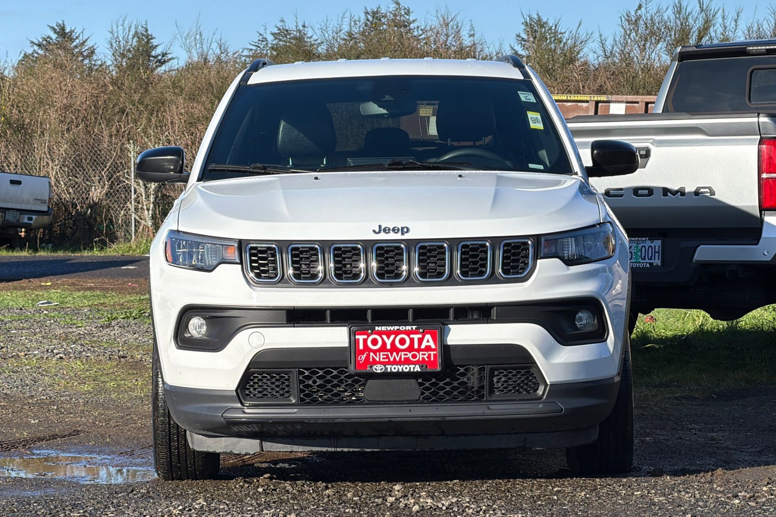Used 2024 Jeep Compass Latitude image 6