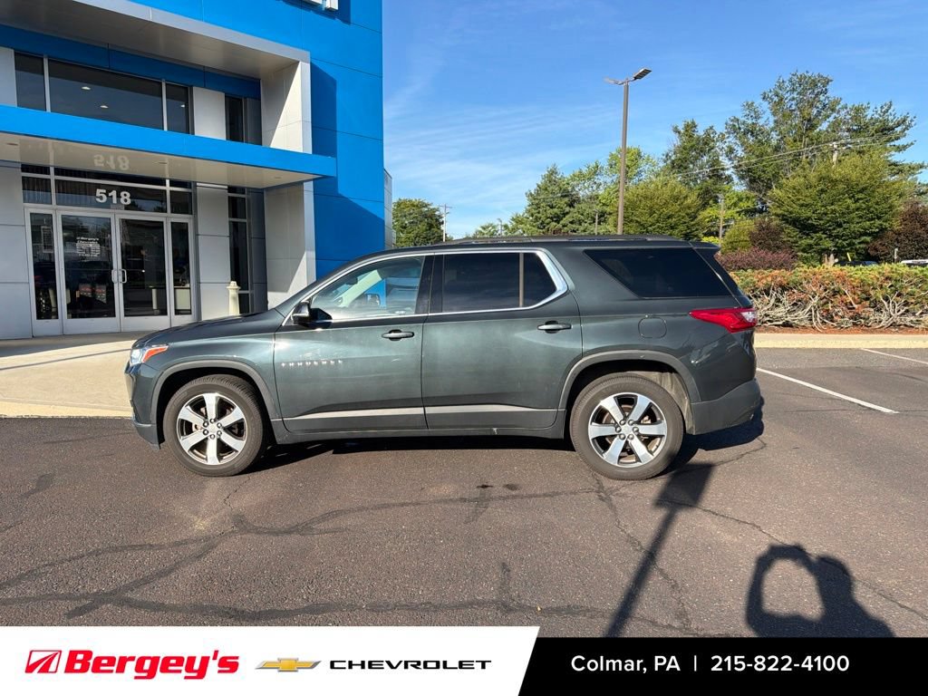 Certified 2020 Chevrolet Traverse LT w/ LT Premium Package AWD/4WD image 9