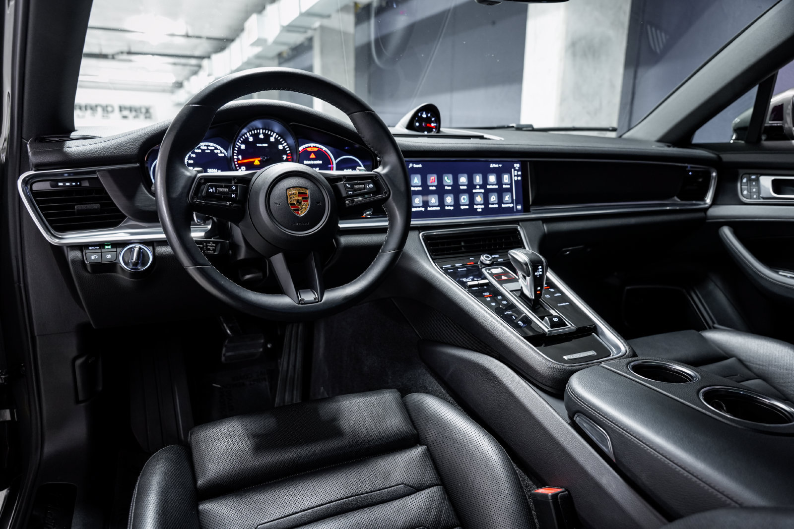 Used 2023 Porsche Panamera Platinum Edition RWD image 9