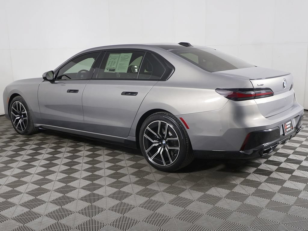 Used 2023 BMW 760i xDrive w/ Parking Assistance Package AWD/4WD image 14