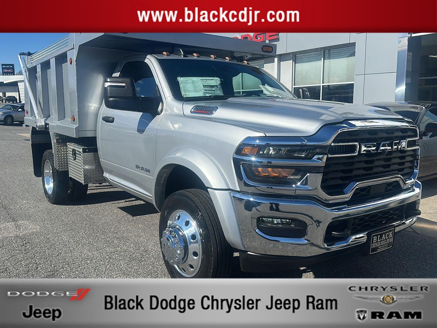 New 2026 RAM 5500 4x4 Regular Cab image 1