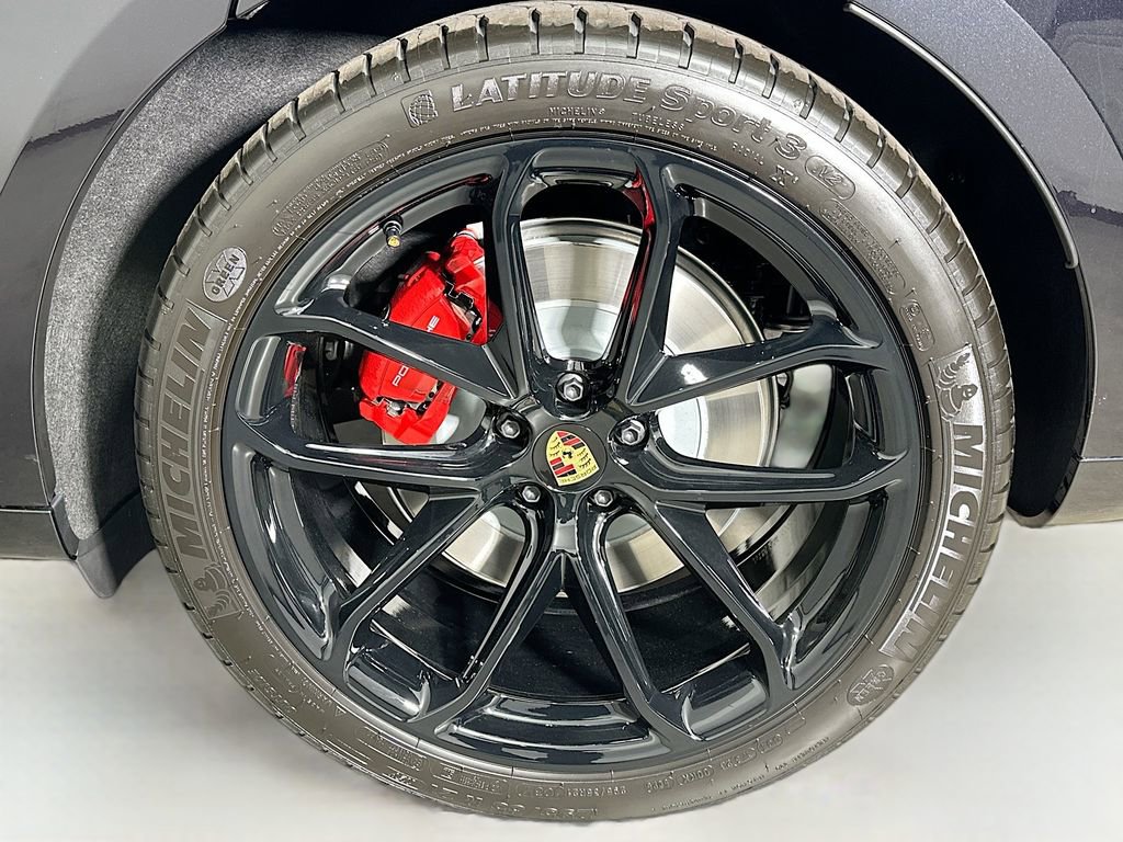 New 2026 Porsche Macan GTS AWD/4WD image 33