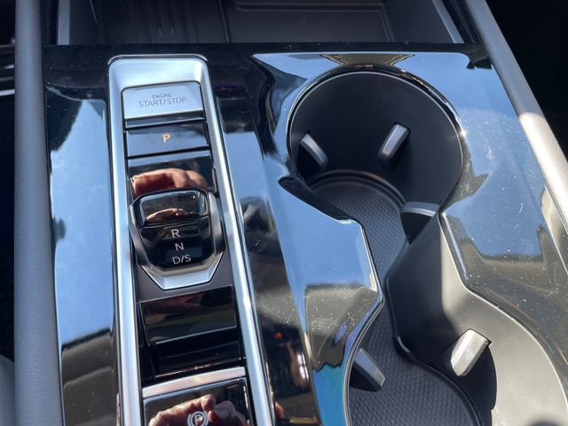 New 2025 Volkswagen Atlas Peak Edition SE image 19