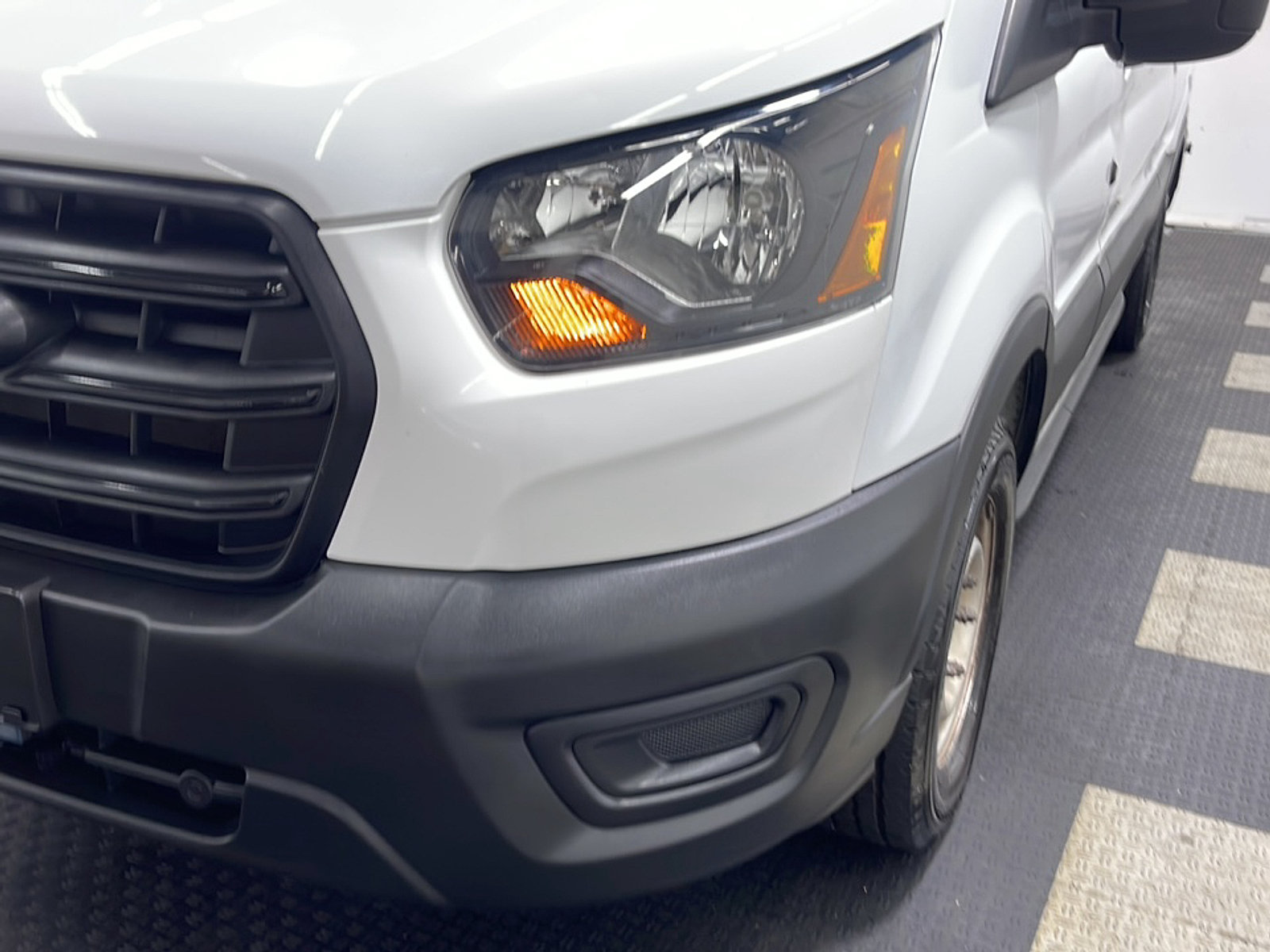 Used 2020 Ford Transit 250 Medium Roof w/ Interior Upgrade Package RWD image 24