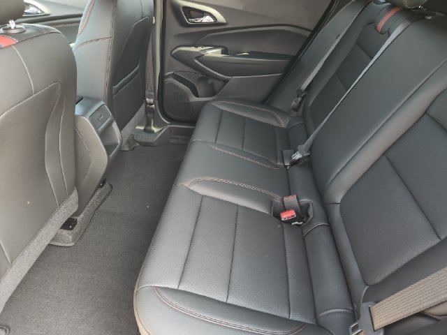 New 2026 Chevrolet Trax RS w/ Sunroof Package FWD image 31