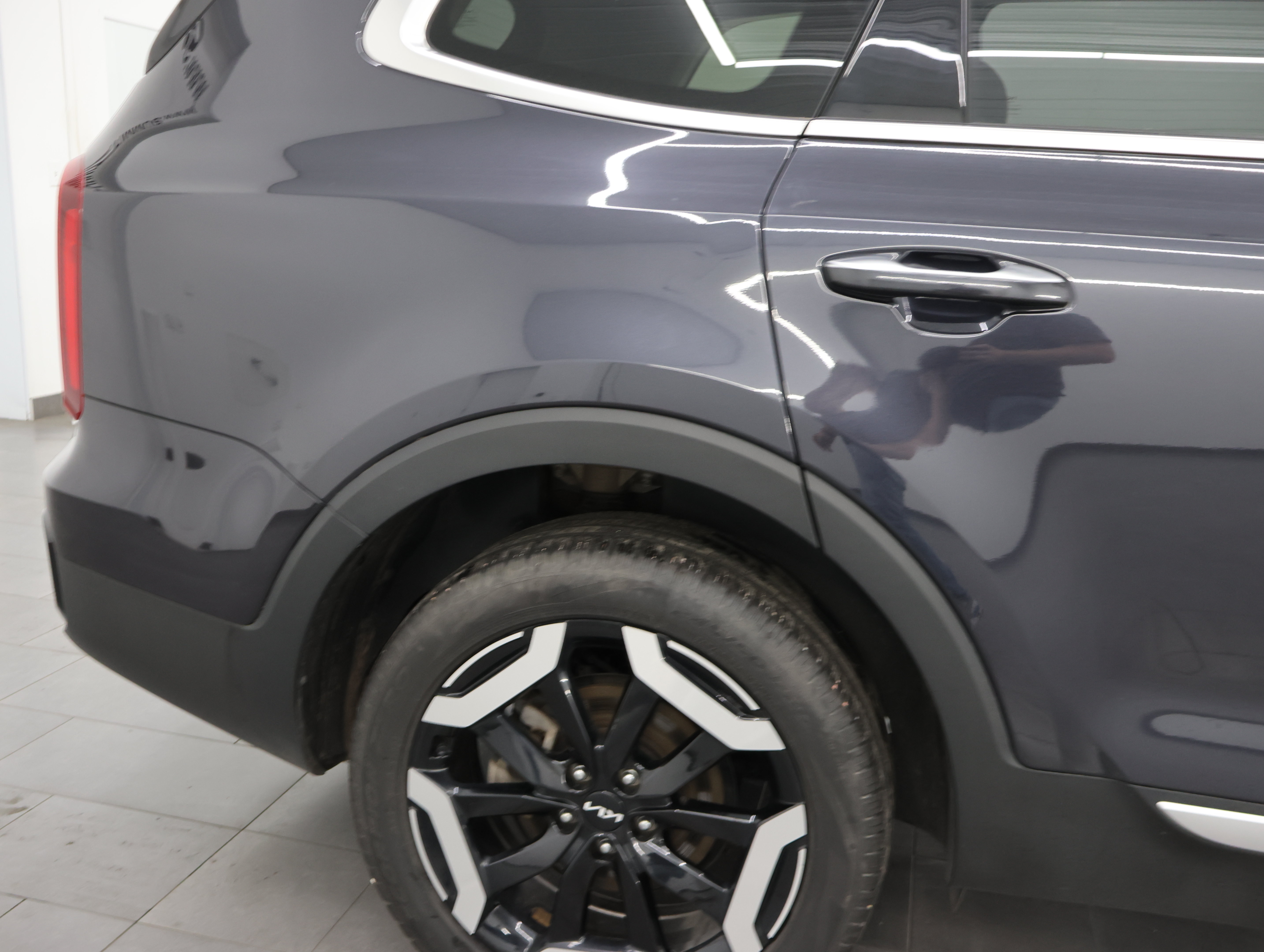 Used 2025 Kia Telluride S AWD/4WD image 28