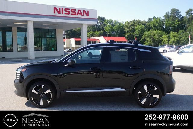New 2025 Nissan Kicks SR FWD image 4
