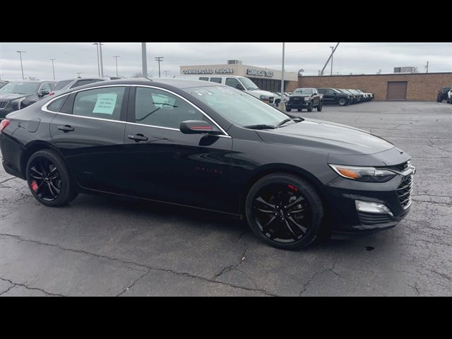 Used 2023 Chevrolet Malibu LT w/ Redline Edition image 2