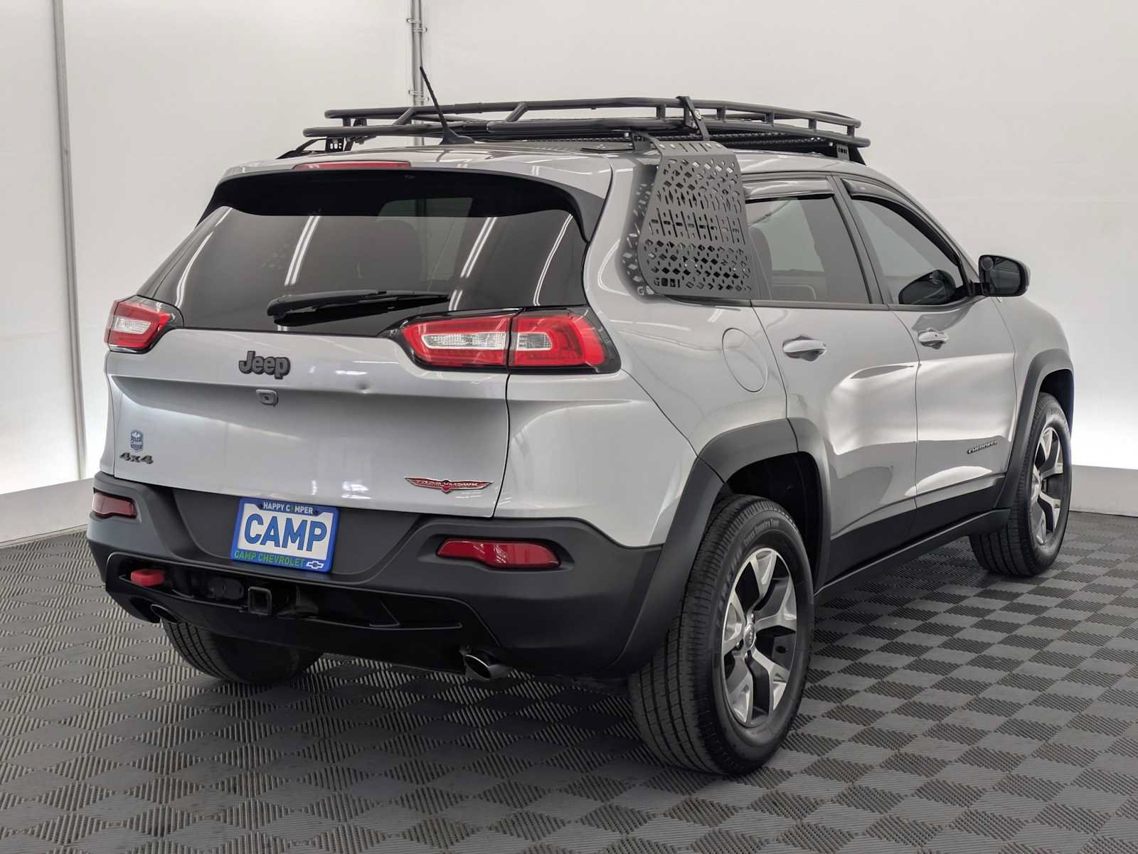Used 2015 Jeep Cherokee Trailhawk w/ Comfort/Convenience Group AWD/4WD image 6