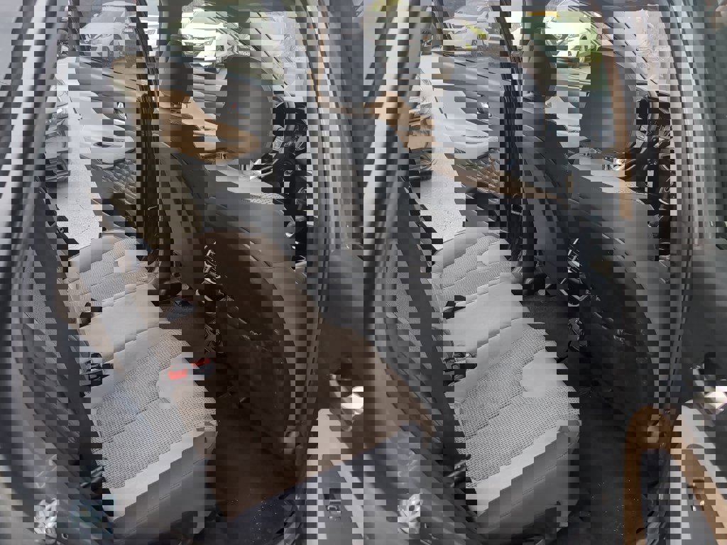 Used 2019 Hyundai Santa Fe SE image 13