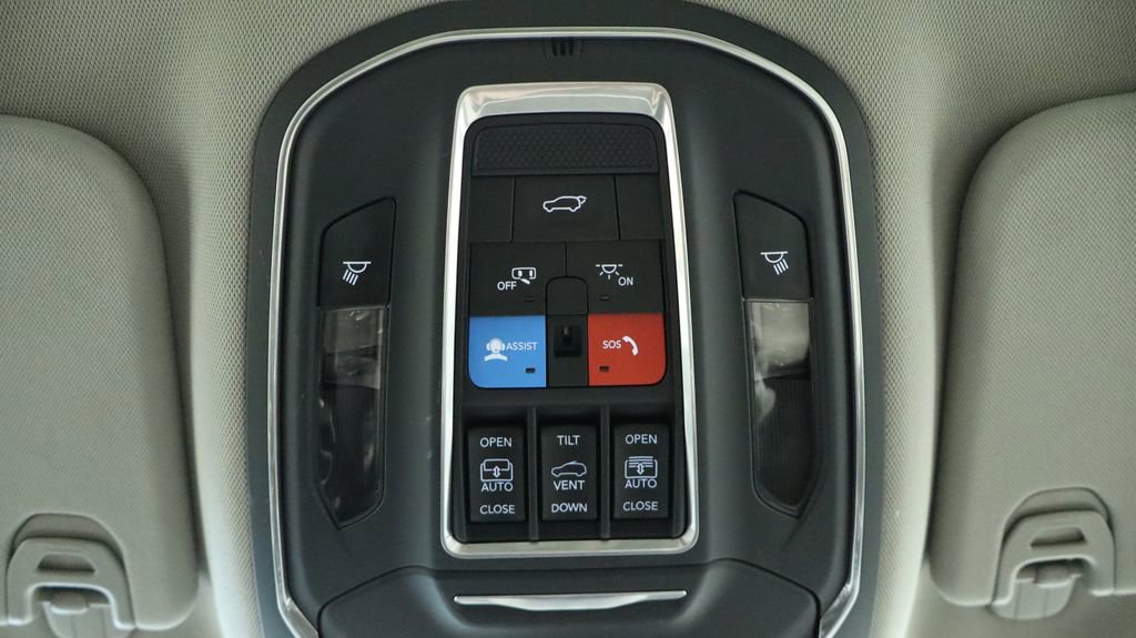 Used 2022 Jeep Wagoneer Series III w/ Premium Group I image 50