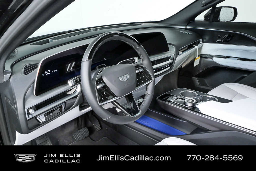 New 2026 Cadillac Lyriq Luxury RWD image 4