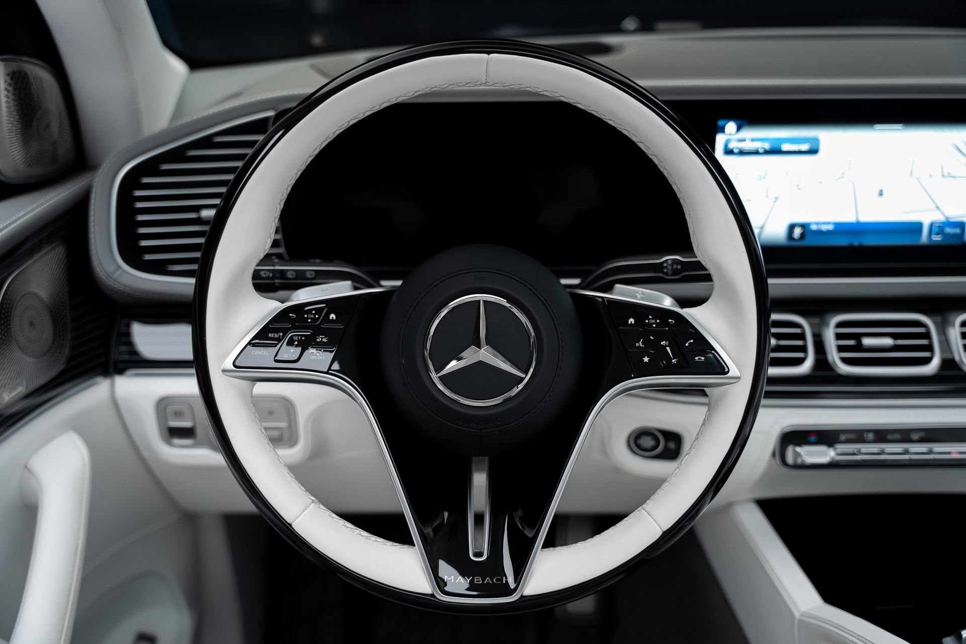 Used 2025 Mercedes-Benz Maybach GLS 600 4MATIC image 45