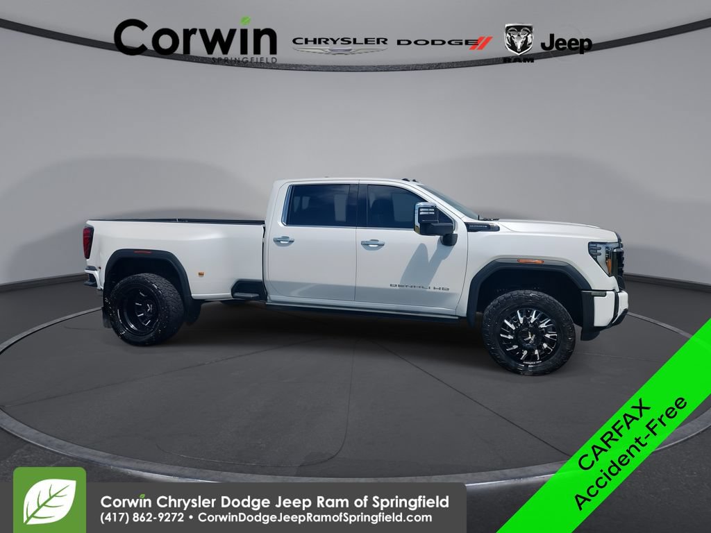 Used 2024 GMC Sierra 3500 Denali Ultimate AWD/4WD image 1