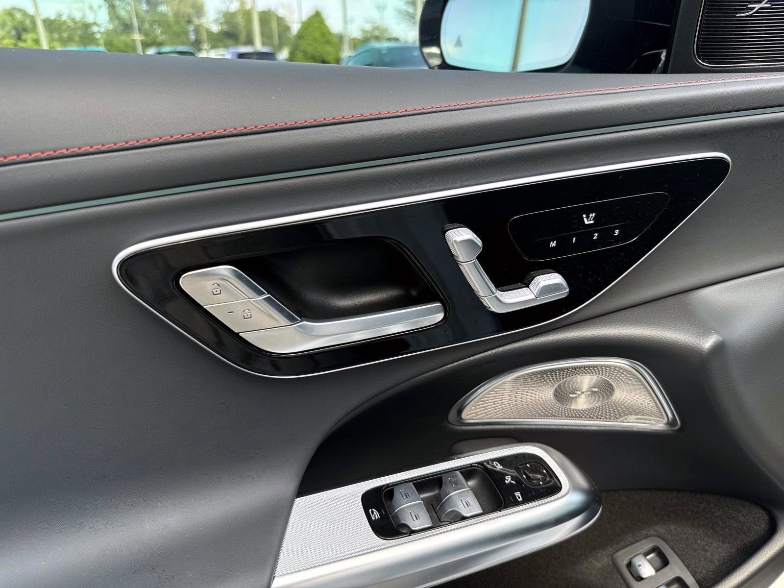 New 2026 Mercedes-Benz E 53 AMG e 4MATIC Sedan image 17
