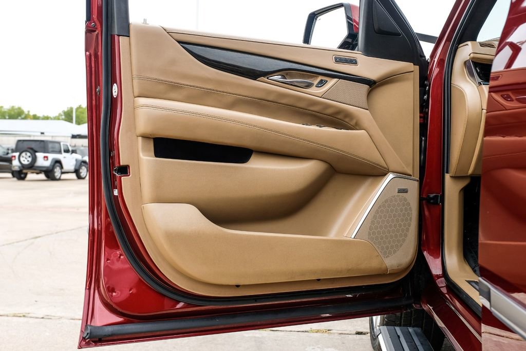 Used 2019 Cadillac Escalade Platinum image 48
