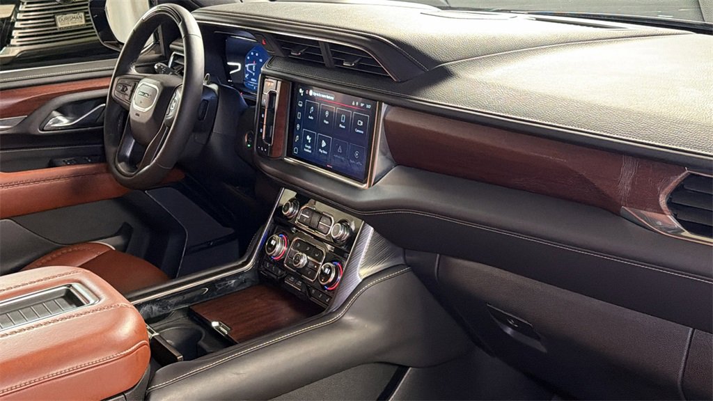 Used 2024 GMC Yukon Denali Ultimate image 10