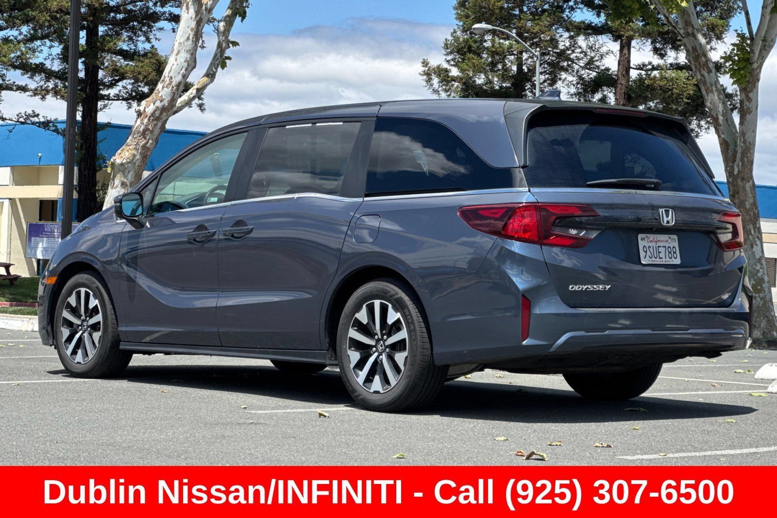 Used 2025 Honda Odyssey EX-L image 6