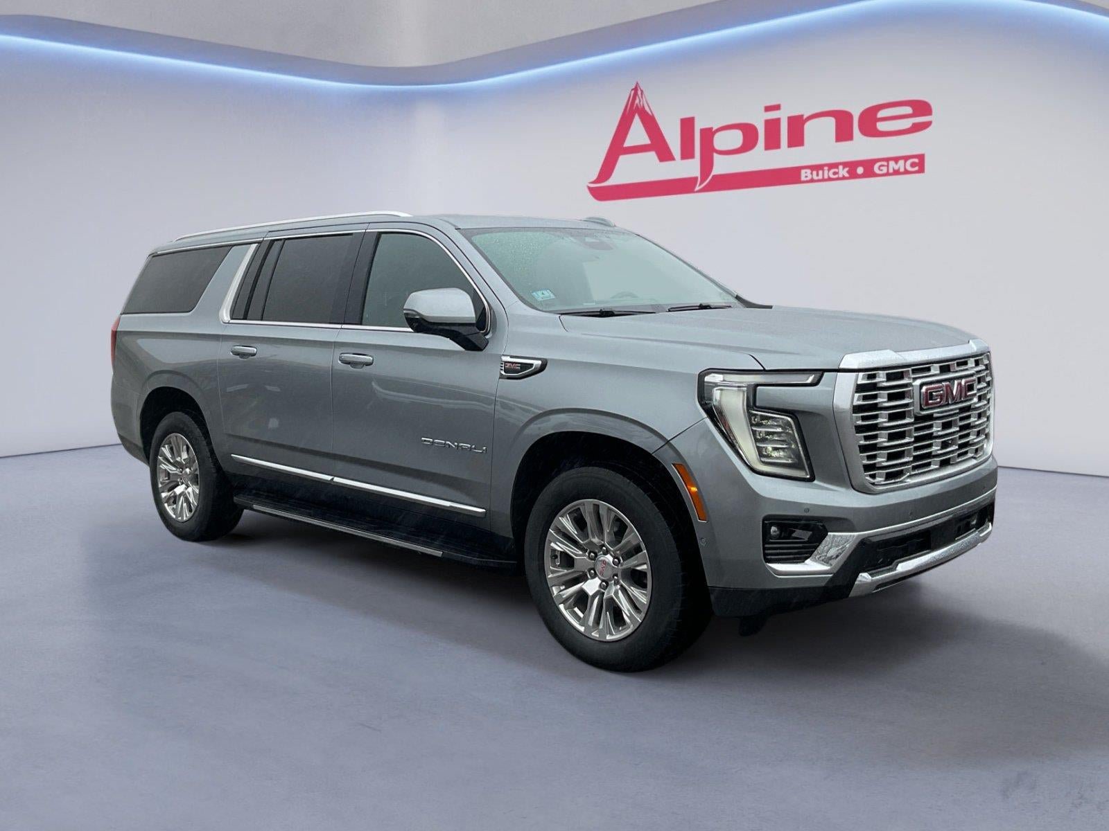 Certified 2025 GMC Yukon XL Denali AWD/4WD image 7
