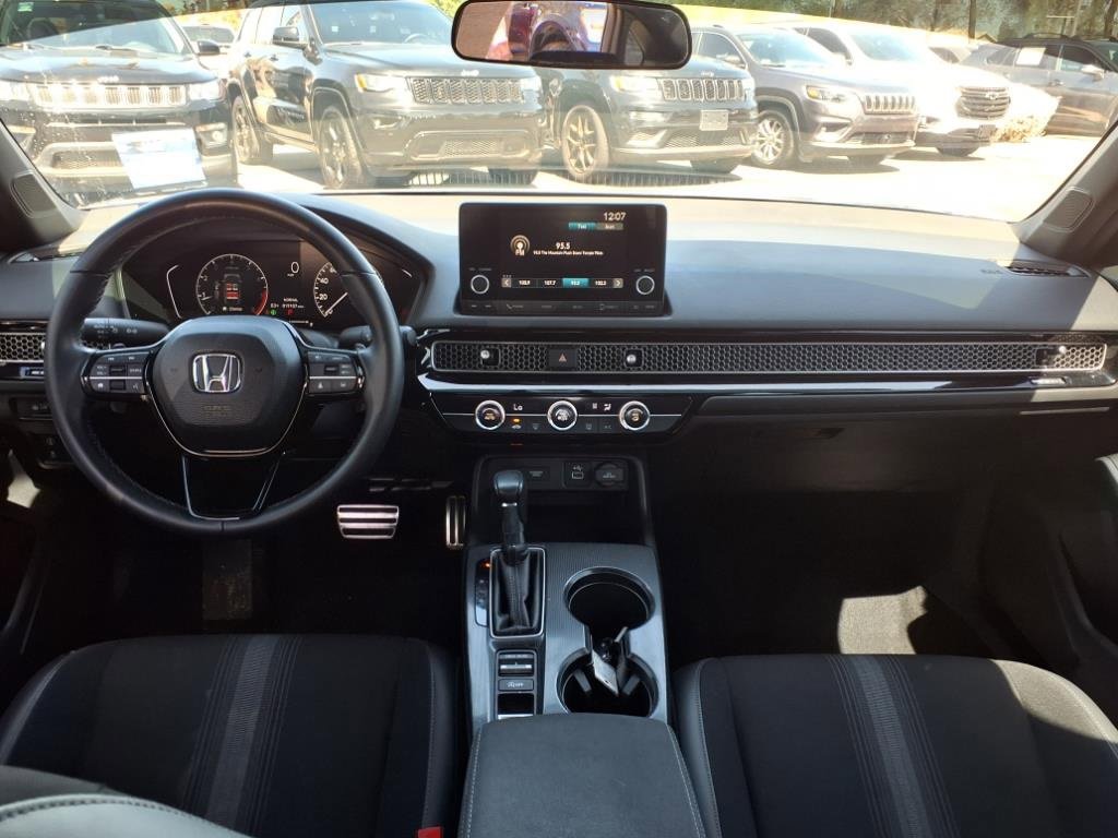 Used 2023 Honda Civic Sport image 6