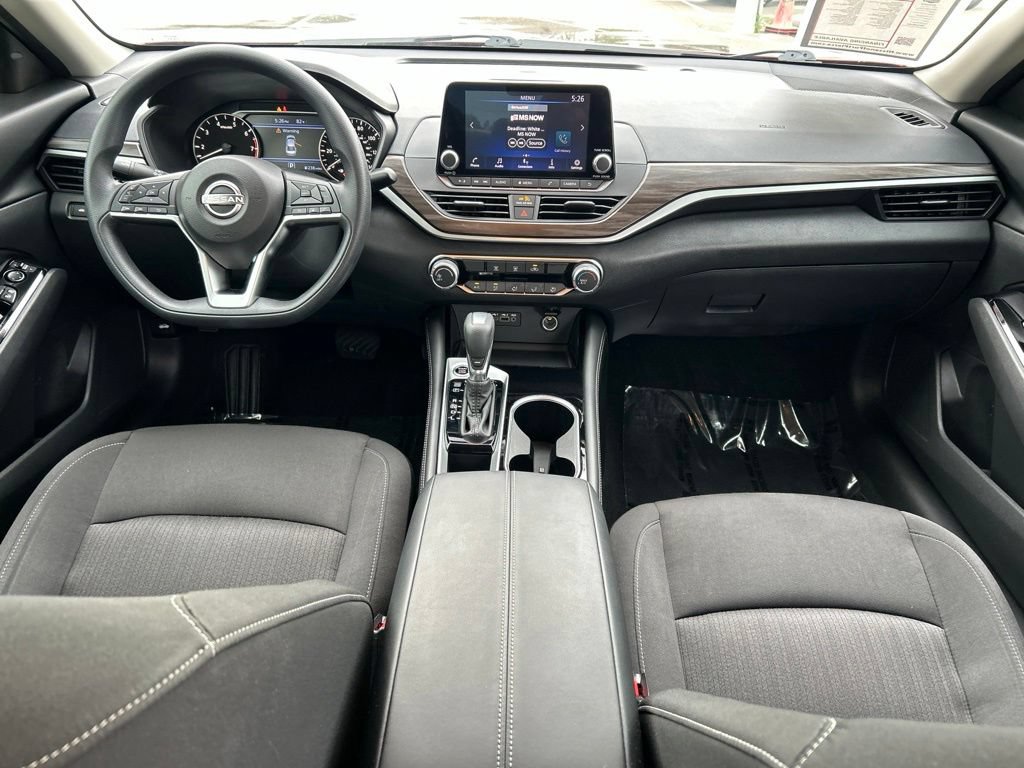 Certified 2023 Nissan Altima 2.5 SV FWD image 12