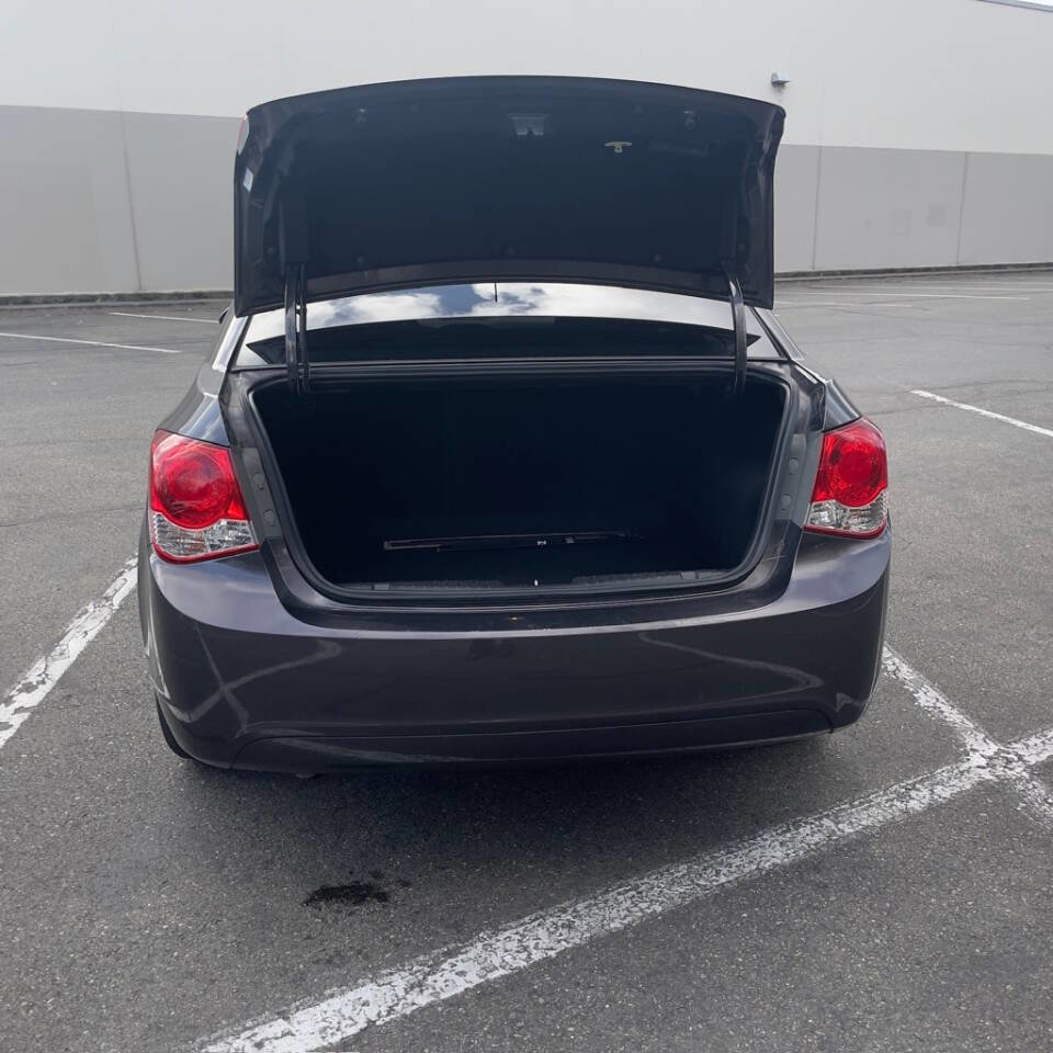 Used 2016 Chevrolet Cruze LT image 15