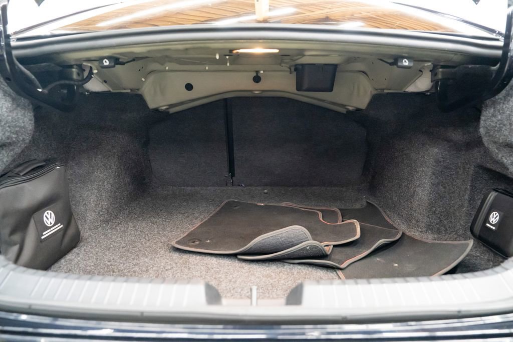 Used 2023 Volkswagen Jetta GLI Autobahn image 8