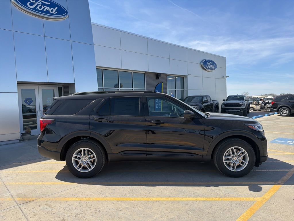 New 2026 Ford Explorer Active AWD/4WD image 8
