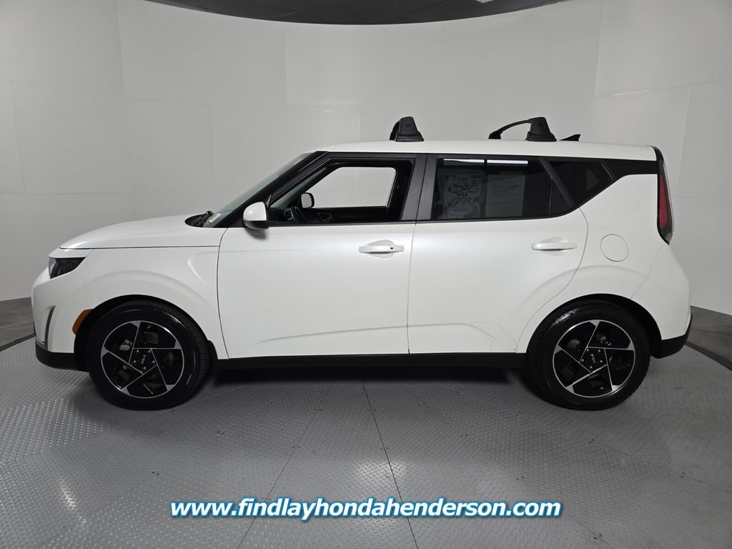 Used 2023 Kia Soul EX FWD image 3