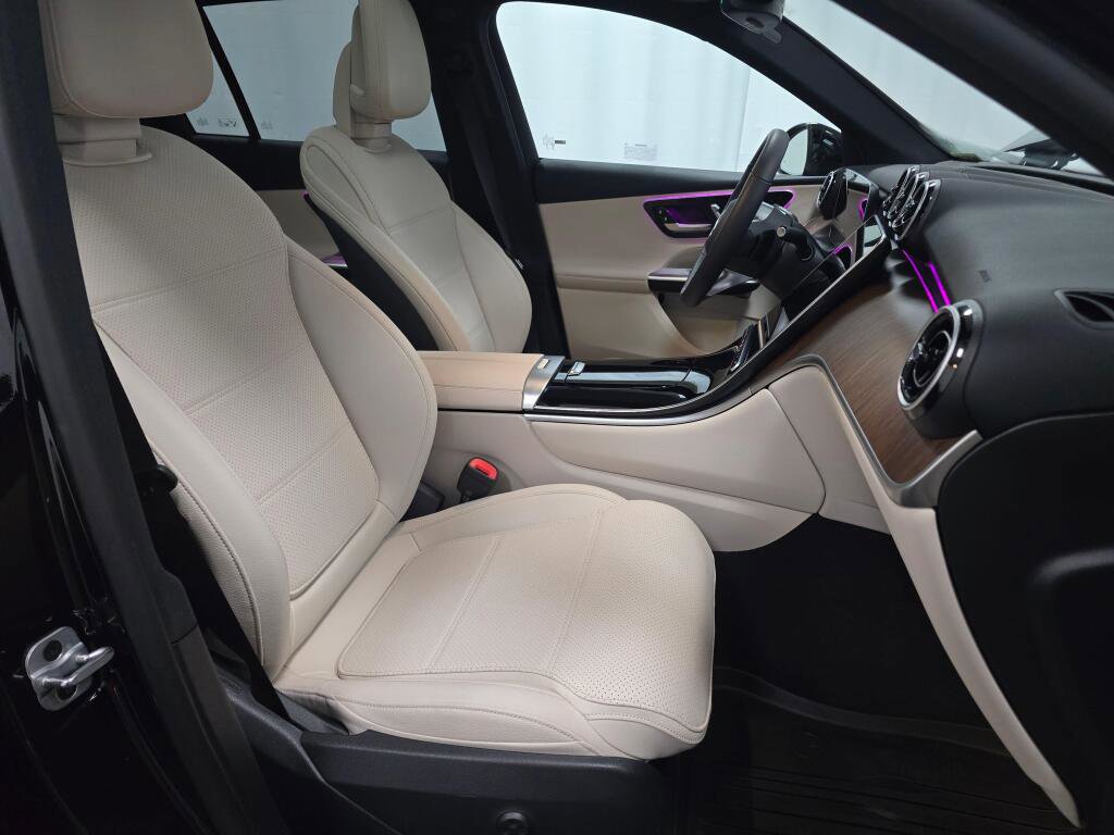 Certified 2025 Mercedes-Benz GLC 300 4MATIC image 22