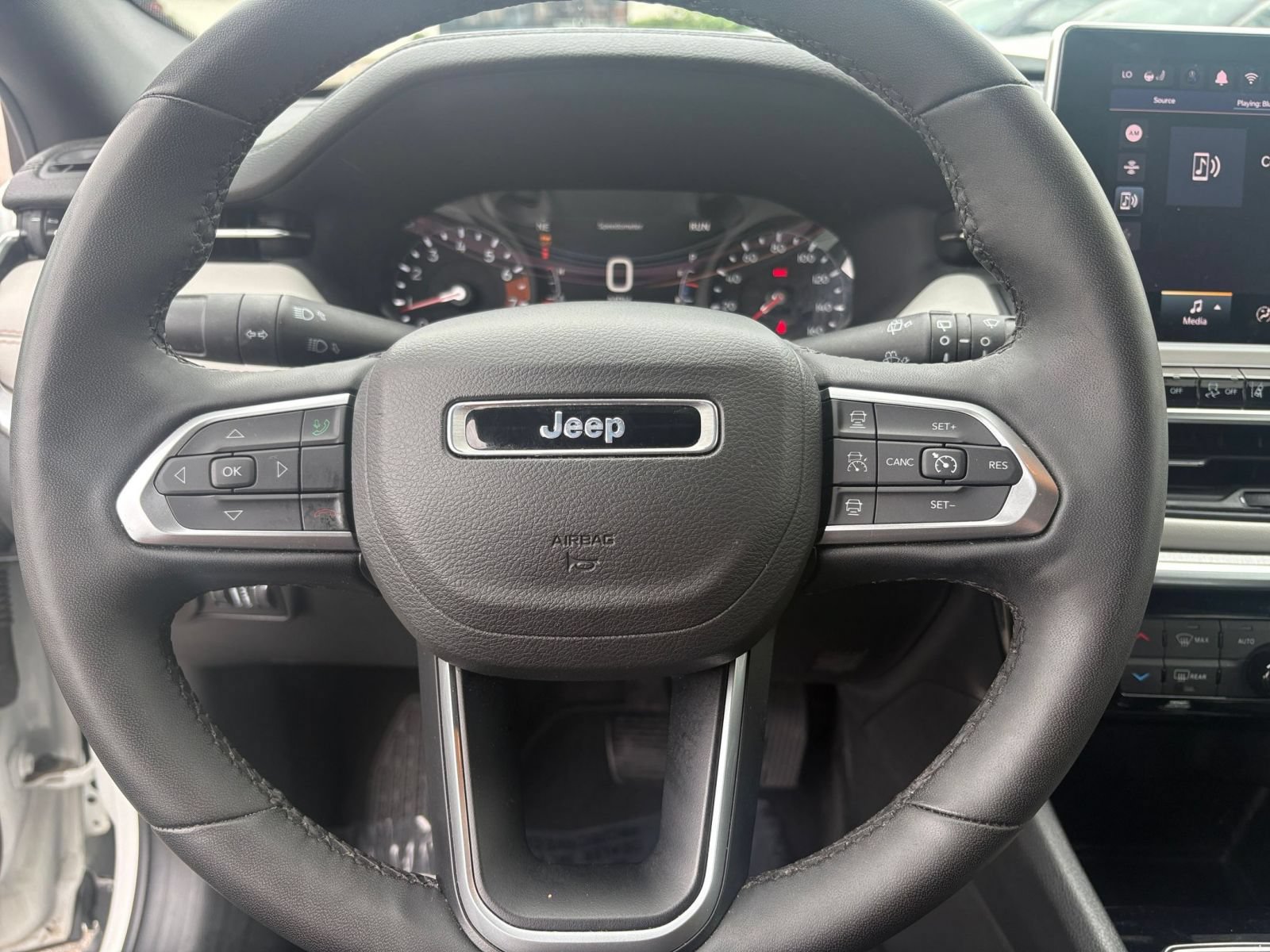 Used 2025 Jeep Compass Limited AWD/4WD image 29