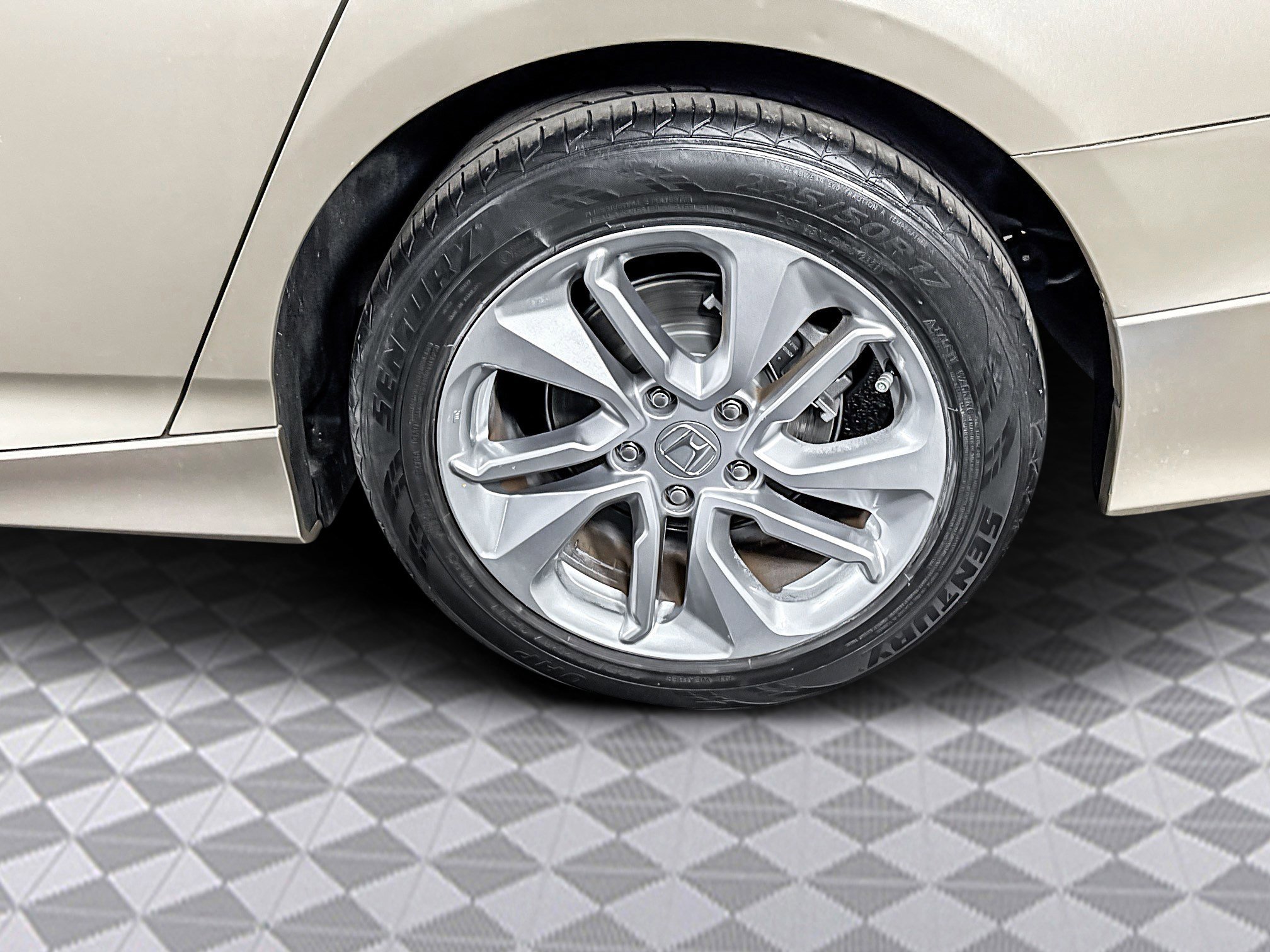 Used 2018 Honda Accord LX image 37