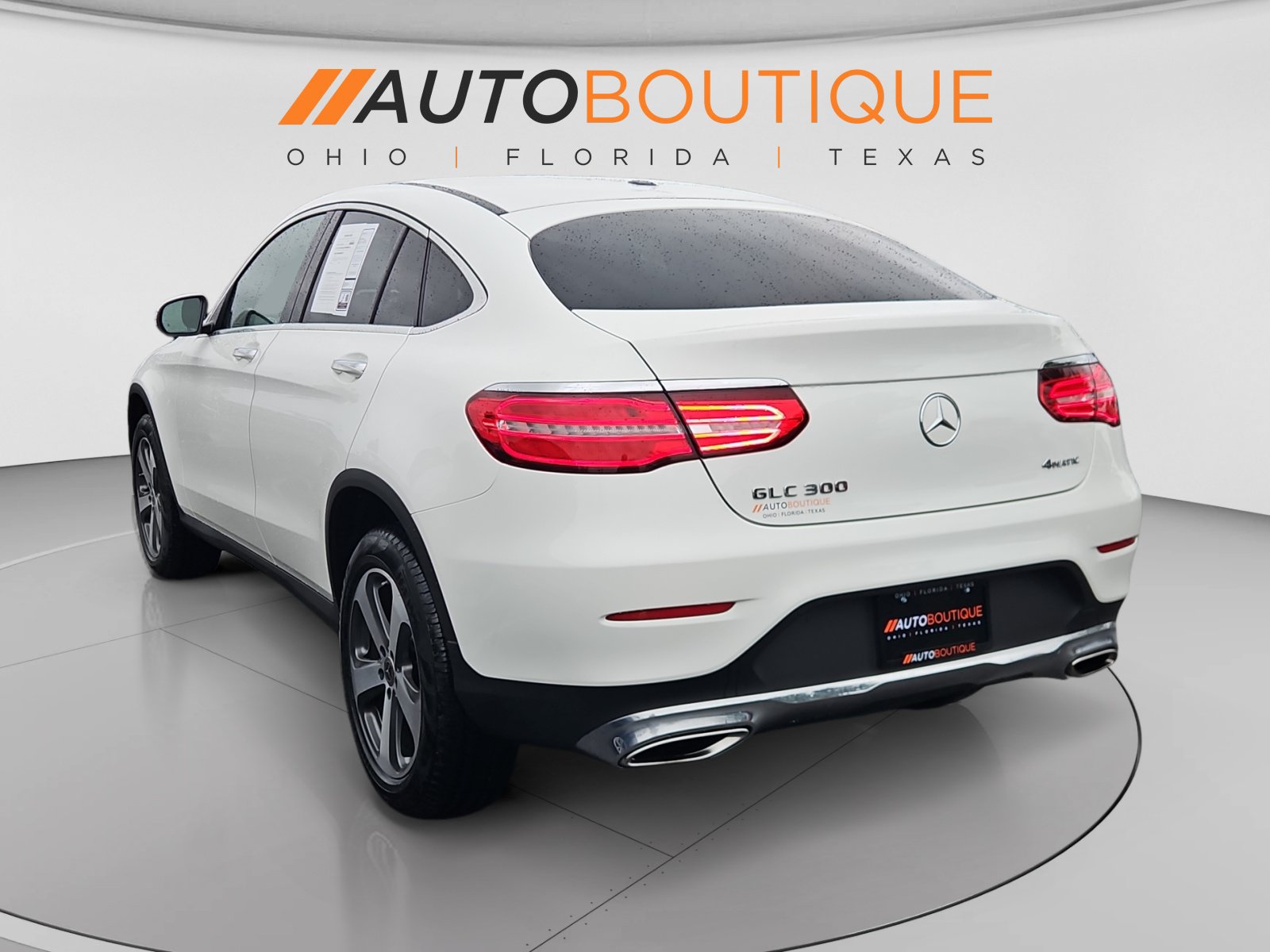 Used 2018 Mercedes-Benz GLC 300 4MATIC Coupe image 3