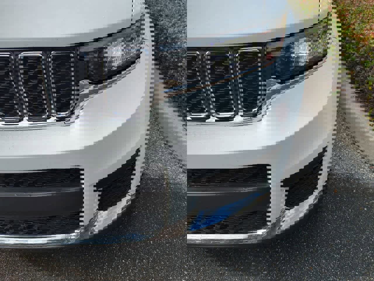 Used 2023 Jeep Grand Cherokee L Laredo image 11