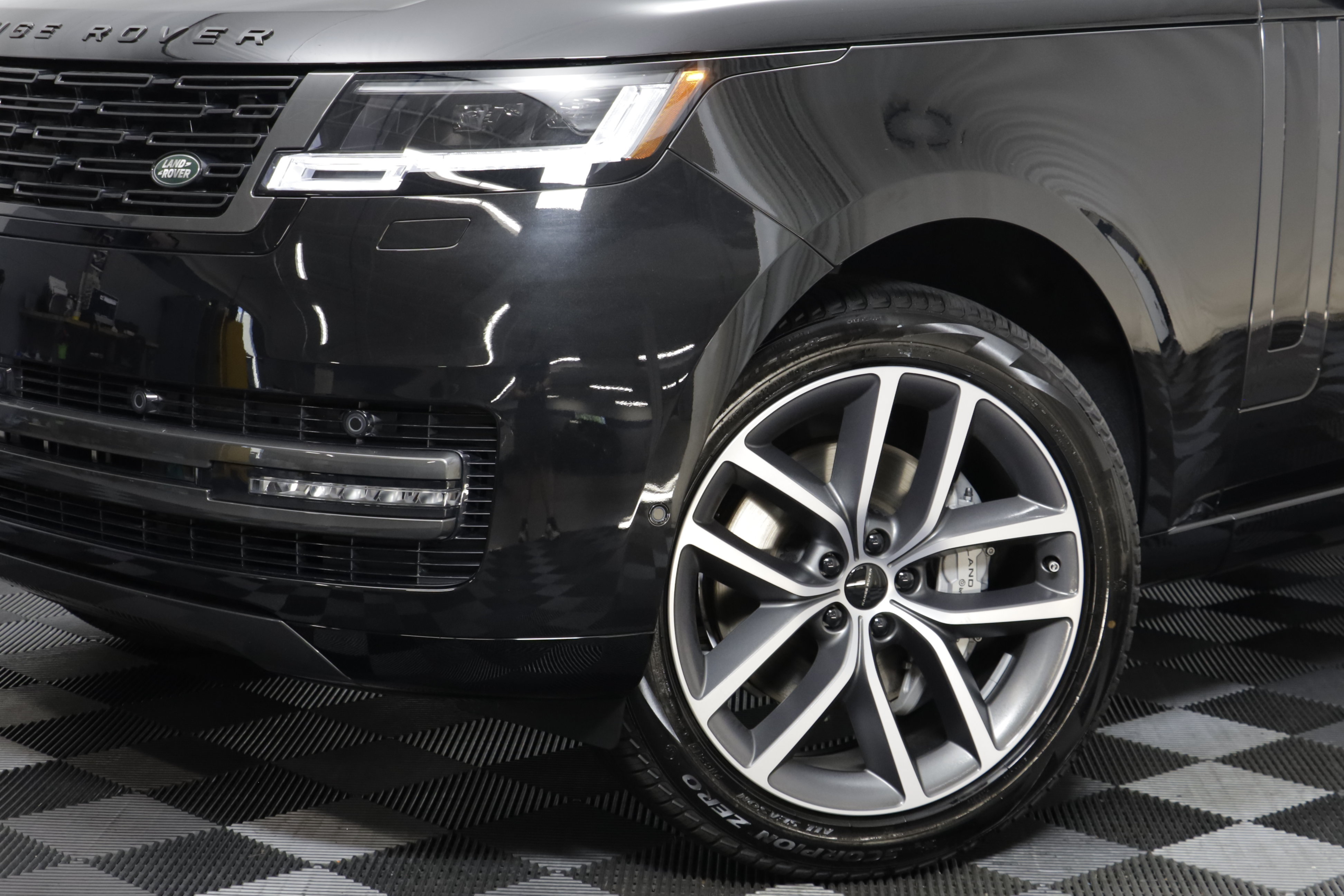 New 2026 Land Rover Range Rover SE AWD/4WD image 4
