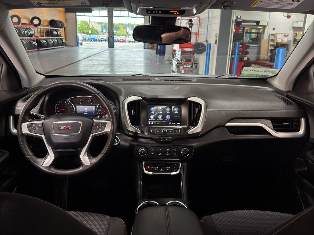 Used 2023 GMC Terrain SLE FWD image 12