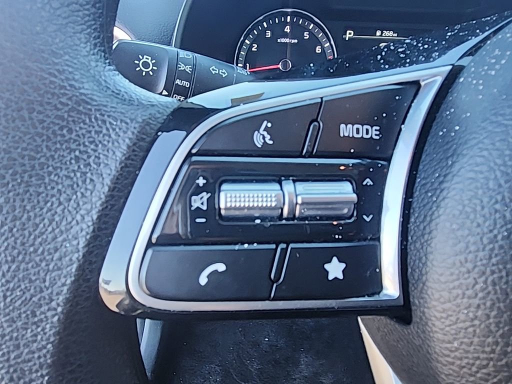 Used 2024 Kia Forte LXS image 11