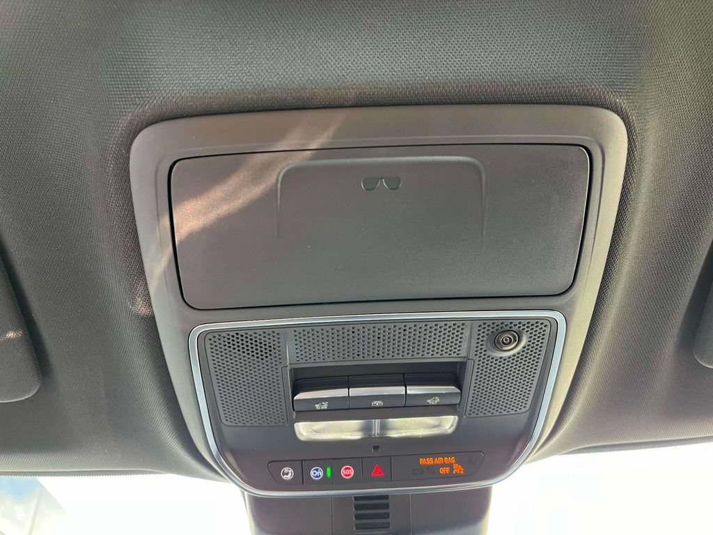 New 2027 GMC Acadia Denali w/ LPO, Floor Liner Package AWD/4WD image 31