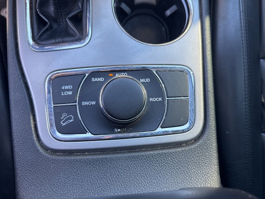 Used 2022 Jeep Grand Cherokee Limited w/ Trailer Tow Group IV image 27