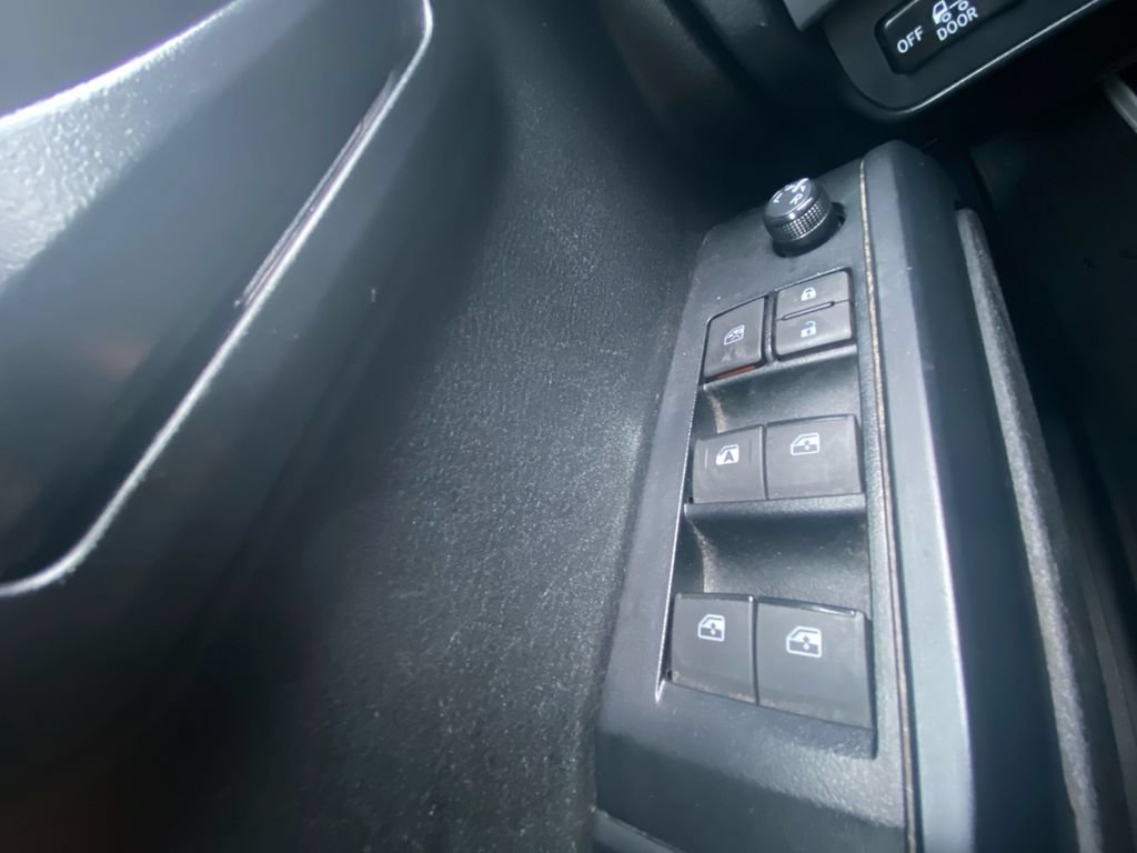 Used 2023 Toyota Tacoma SR AWD/4WD image 17