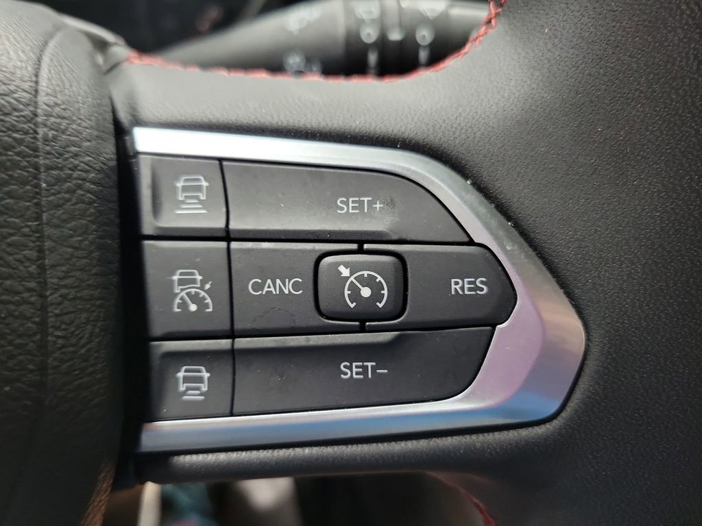 Used 2026 Jeep Compass Trailhawk AWD/4WD image 40