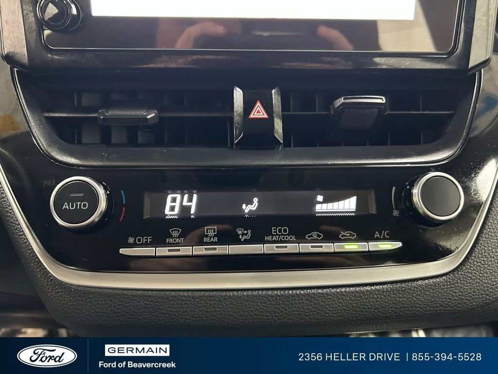 Used 2025 Toyota Corolla LE image 32