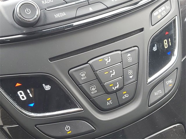 Used 2017 Buick Regal Sport Touring image 15