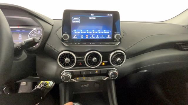 Used 2022 Nissan Sentra SV FWD image 32