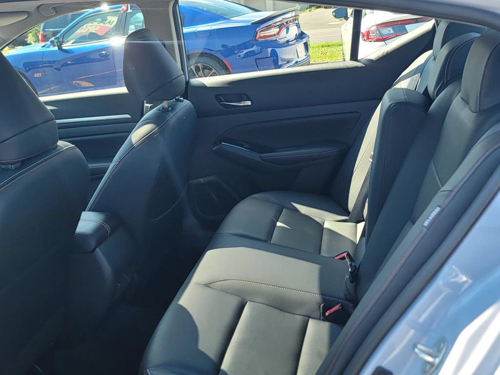 Used 2024 Nissan Altima 2.5 SR w/ SR Premium Package FWD image 17