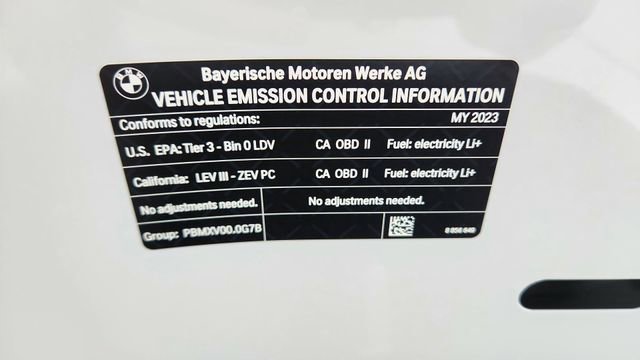 Used 2023 BMW i7 xDrive60 w/ Executive Package 2 image 63