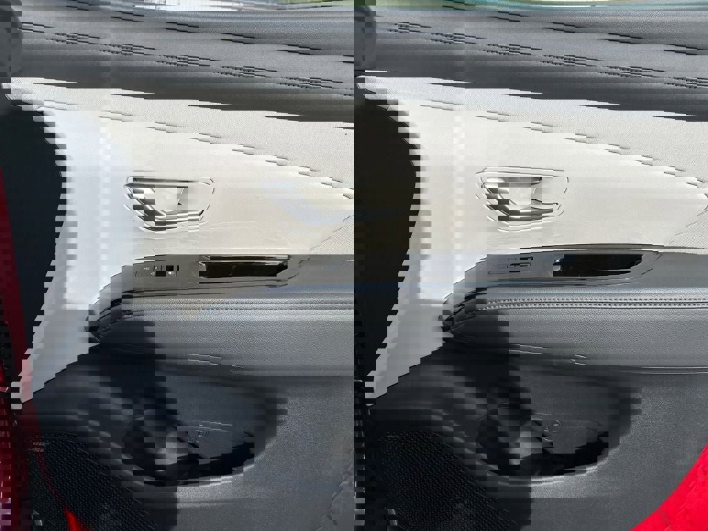 Used 2025 Hyundai Tucson Limited image 25