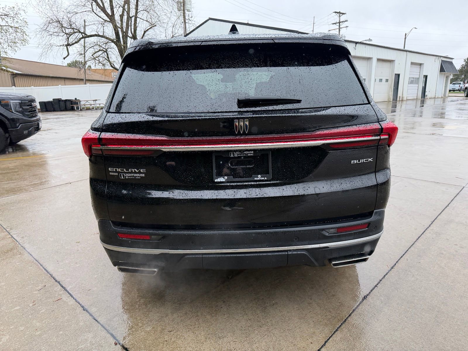 Used 2025 Buick Enclave Preferred w/ Power Package image 29