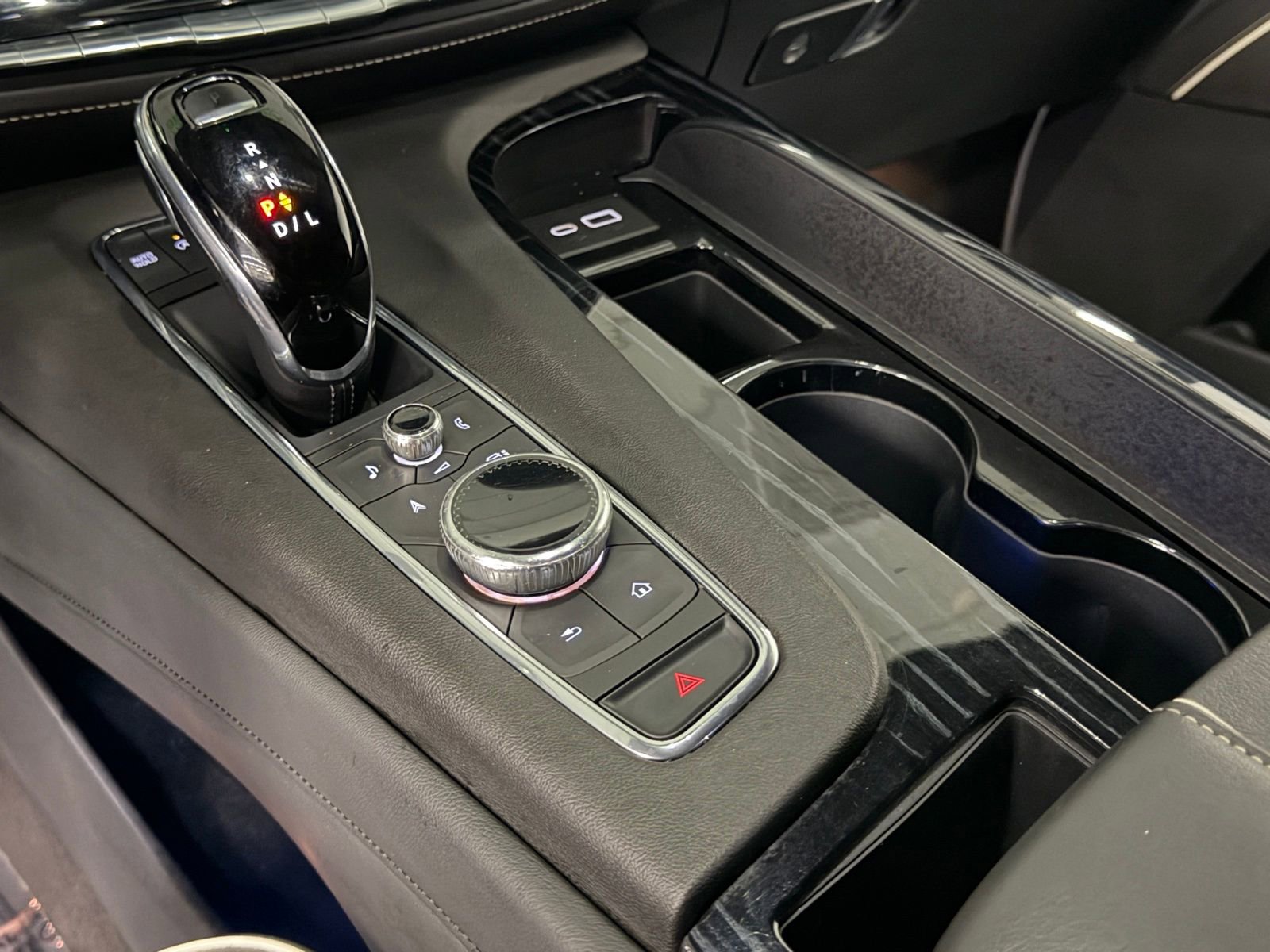 Used 2021 Cadillac Escalade Sport w/ Driver Assist Tech Package image 28