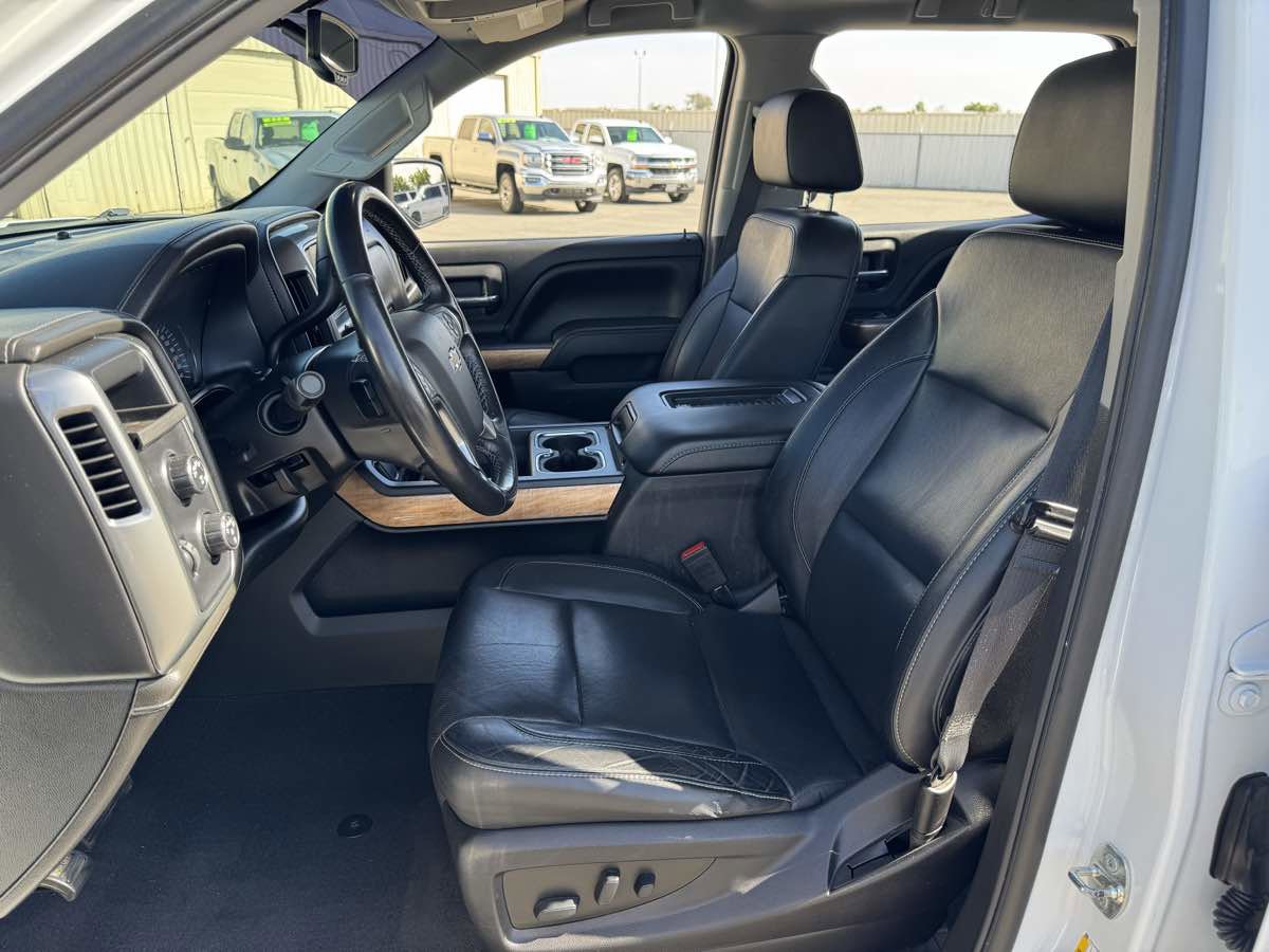 Used 2018 Chevrolet Silverado 1500 LTZ w/ Sport Package AWD/4WD image 21